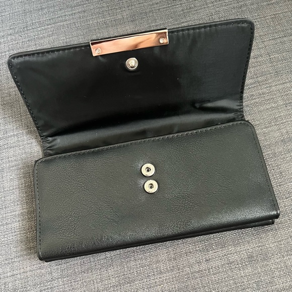 NWT TAHARI THREE-FOLD WALLET CASE ORGANIZER - Picture 5 of 16